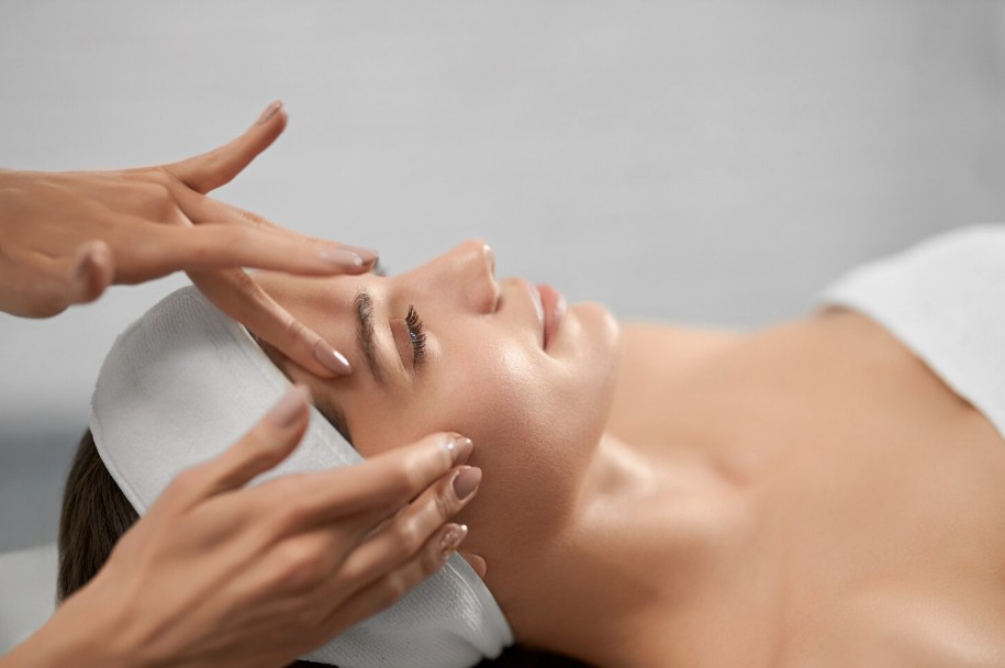 Electroestimulación facial en Madrid_ tonificación visible